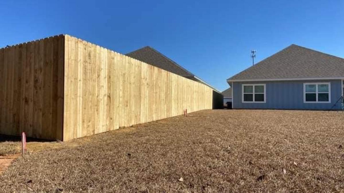 Stockade Privacy Fence 8'